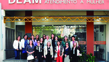 Visita à Delegacia Especializada de Proteção à Mulher