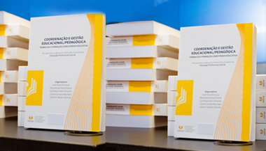 Livro da Enfam Coordenação e Gestão Educacional/Pedagógica - Trabalho e Formação como Práxis Educativa